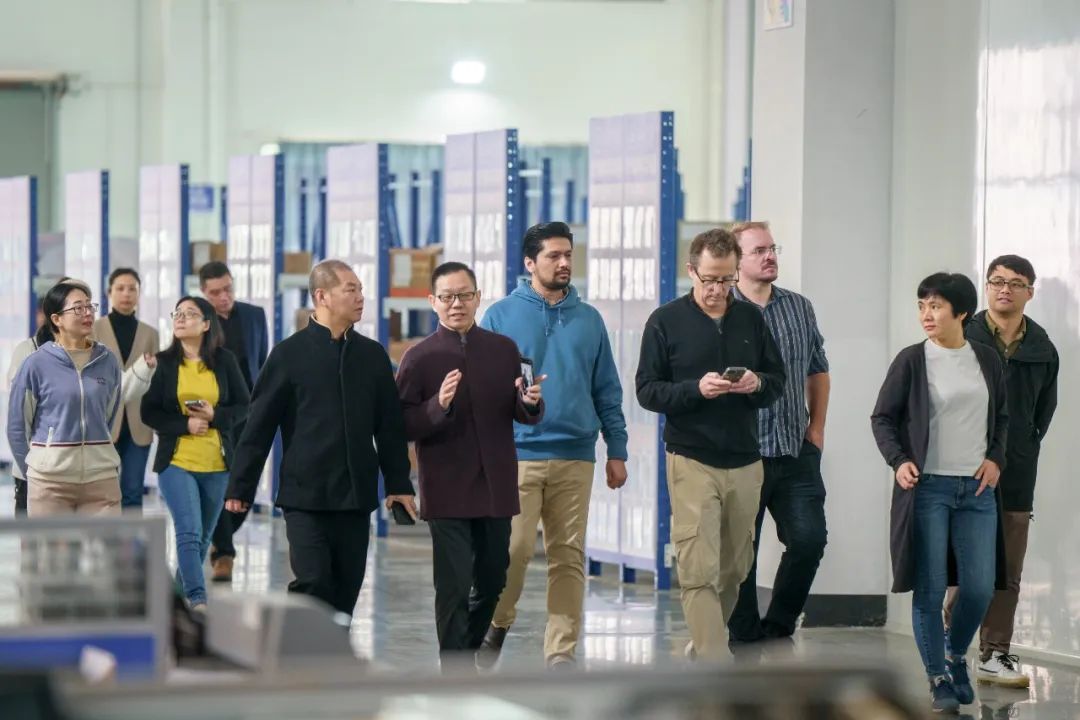 热烈欢迎TOMS美国VP与中国办事处高层莅临正博实业参观指导